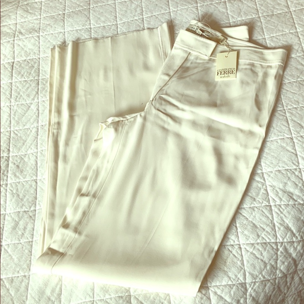 NWT Gianfranco Ferre White Pants